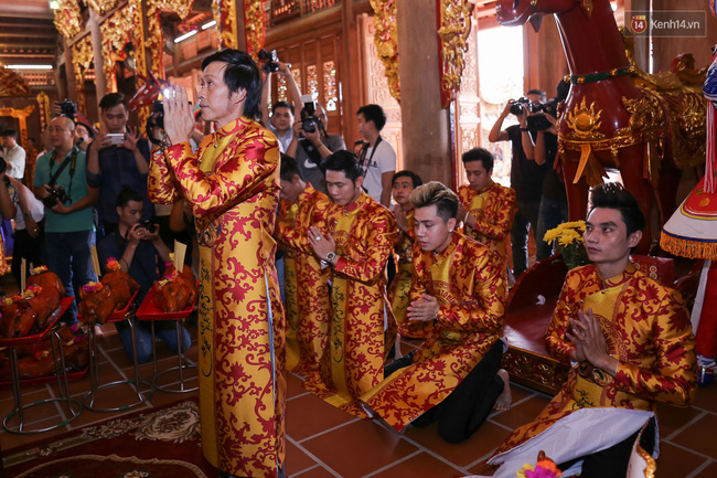 Cập nhật: Các nghệ sĩ đến thăm đền thờ Tổ trị giá 100 tỷ của Hoài Linh