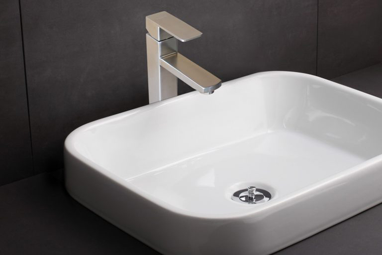 Vòi lavabo nóng lạnh Veurro VR-04