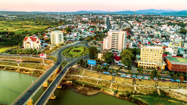 Ban hành Chương trình công tác trọng tâm năm 2021 của Ủy ban nhân dân tỉnh Kon Tum.