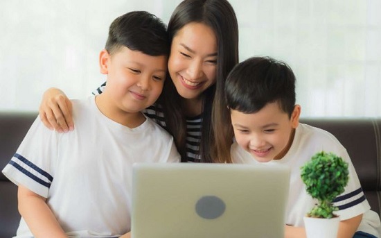 Internet trong gia đình: Đâu là giải pháp quản lý an toàn cho trẻ em