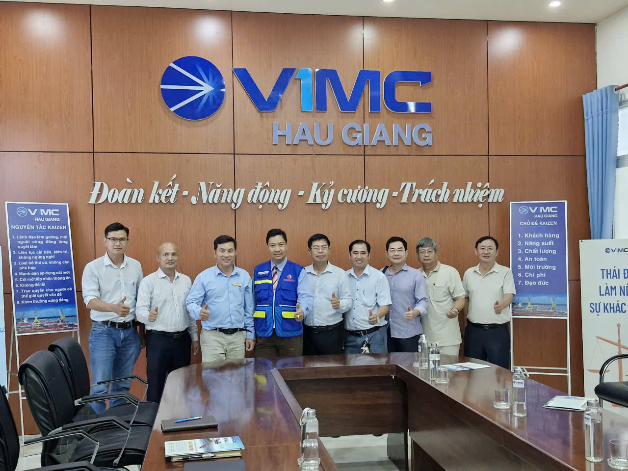 TEAM KHCU CÔNG NGHIỆP MIỀN TÂY THĂM CÀNG HẬU GIANG