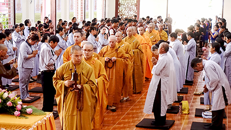 Kon Tum: Chùa Huệ Chiếu trang nghiêm diễn ra lễ Vía Khánh đản Đức Phật A Di Đà.