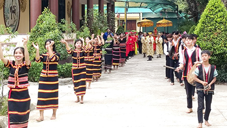 Kon Tum: Chính Quyền Huyện Đăk Hà Phối Hợp Cùng Ban Trị sự Phật Giáo Huyện - Trang Nghiêm Diễn Ra Lễ Giỗ Quốc Tổ Hùng Vương năm 2024