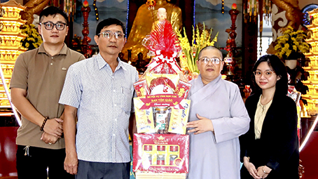 Kon Tum: Chùa Pháp Hoa đón tiếp quý cấp lãnh đạo chính quyền thăm và chúc mừng lễ Vu Lan PL 2568 - Dl 2024.