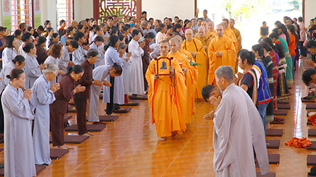 Kon Tum: Lễ Khánh Đản đức Phật A Di Đà – Hướng về ánh sáng Từ Bi và Trí Tuệ