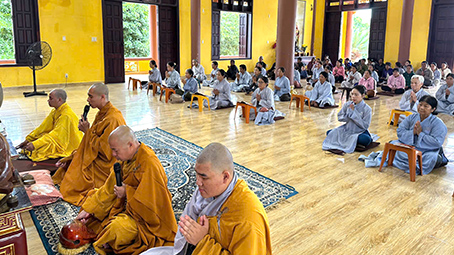 Quảng Ngãi: Chùa Khánh Sơn Tổ Chức Một Ngày Tu An Lạc.