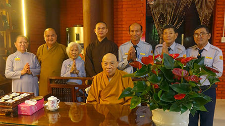 Quảng Ngãi: Phân ban Gia Đình Phật Tử Kon Tum, cúng dường chư Tôn đức An cư Kiết hạ nhân mùa Vu Lan PL. 2569.