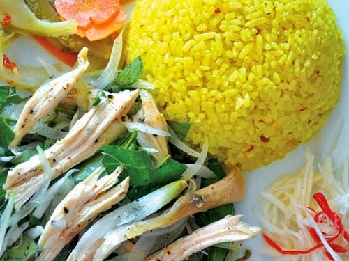 Thưởng thức cơm gà xứ Nẫu, Bình Định