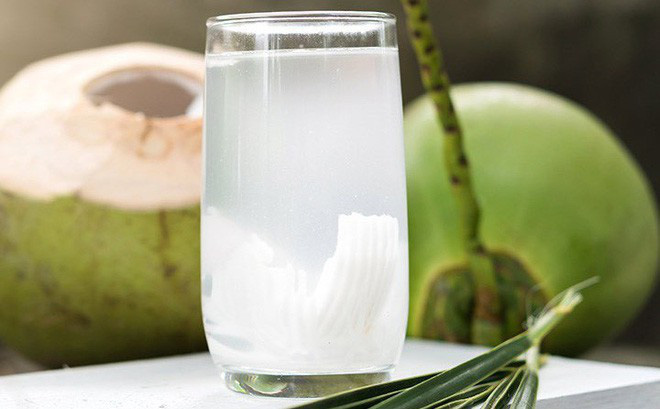 Mỗi ngày một cốc nước dừa vừa giúp giảm cân, dẹp da tốt cho sức khỏe