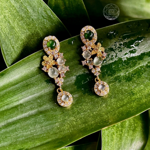 Bông tai đính Ngọc Jadeite hai màu