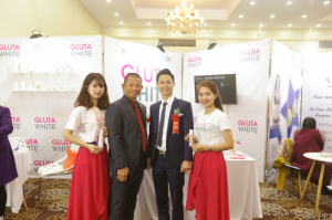 CEO Nguyễn Bá Hưởng - Chủ sở hữu nhãn hiệu mỹ phẩm Gluta White tưng bừng trong ngày hội Eagle Day 2018
