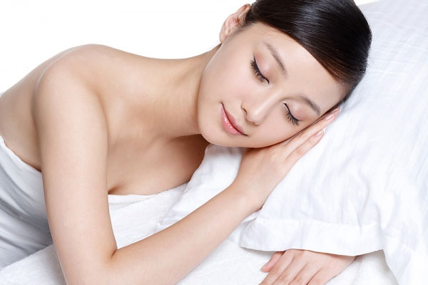 Chữa mụn 3 năm không bằng một ngày ngủ đủ giấc