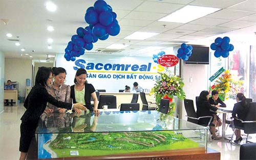 Một loạt tổ chức rót vốn vào Sacomreal